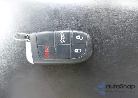 2018 Chrysler 300 Touring z USA, uszkodzony, nr VIN 2C3CCAAG4JH320610